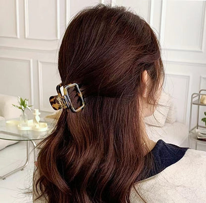 Square hair claw