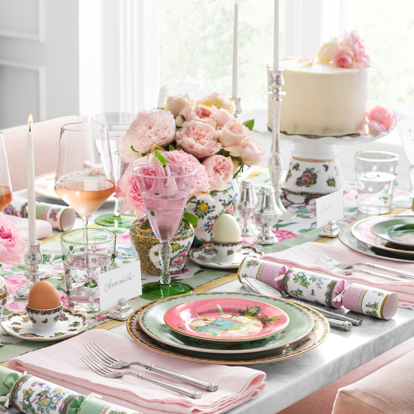 Famille Rose Bunny Appetitzer Plates, Set of 4